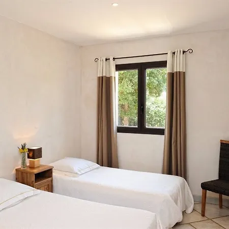 Bed and Breakfast D'hotes Domaine Pero Longo