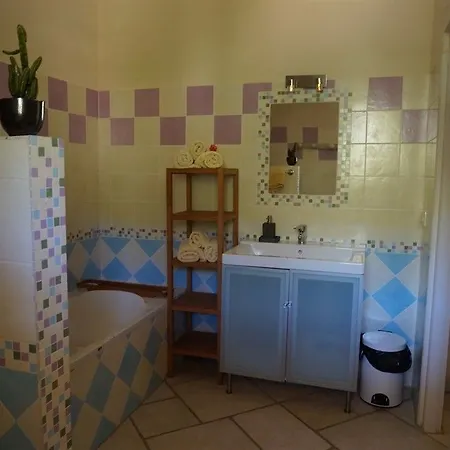 D'hotes Domaine Pero Longo 2*