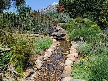 Alojamento de Acomodação e Pequeno-almoço D'hôtes Domaine Pero Longo 3*