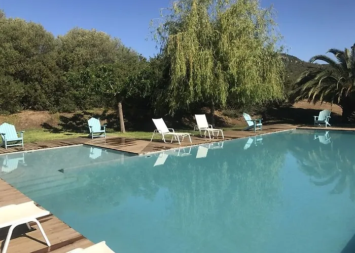 D'hotes Domaine Pero Longo לינה וארוחת בוקר